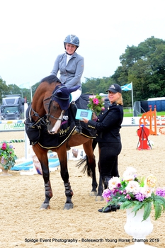 Louise Saywell and Feigtling Start the Day in Form